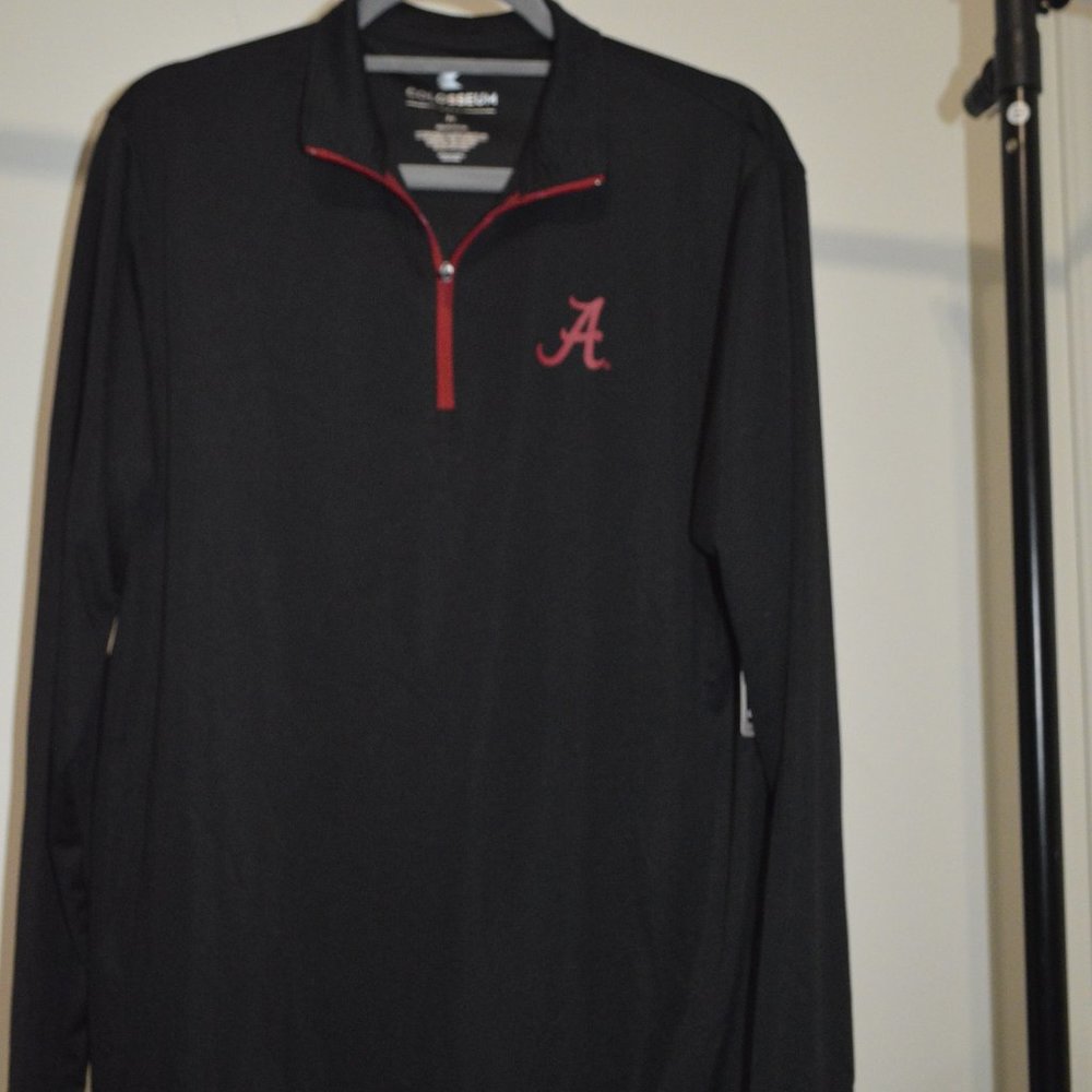 Colosseum Men's Alabama Crimson Tide Black Rival 1/4 Zip Jacket